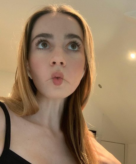 ブルネットの教師OnlyFans セクシー アーカイブ