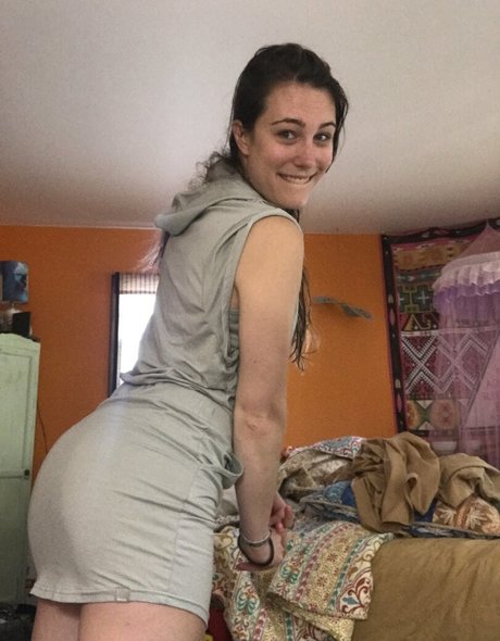 シシーオンリーファンズ トップ 写真