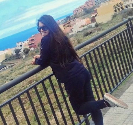 Miss Caffeine 無料スター ギャラリー