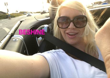 曲線美のランジェリーOnlyFans xxx 写真