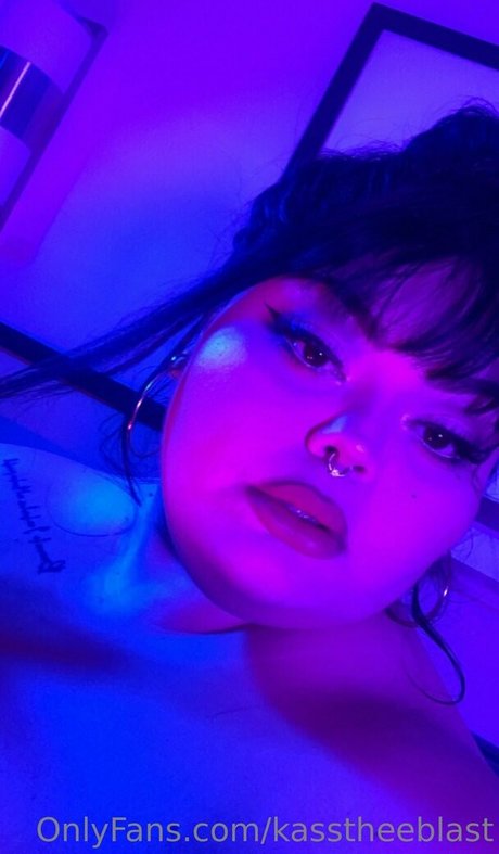 曲線美のレズビアンOnlyFans 美しい 画像