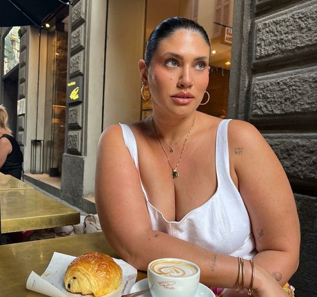 La Tecia Thomas top profile image