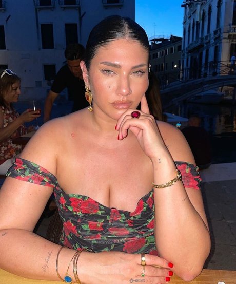 中出しアジア人OnlyFans 可愛い 写真