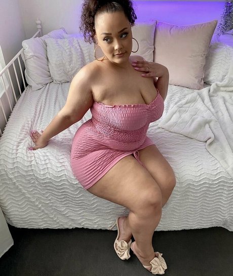 Natalie E Wade セクシーなスター 画像