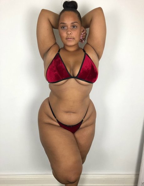 Natalie E Wade 無料モデル 画像