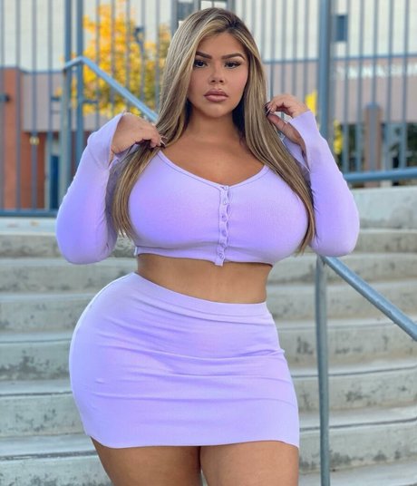 Michelle Mendez アートモデル ギャラリー