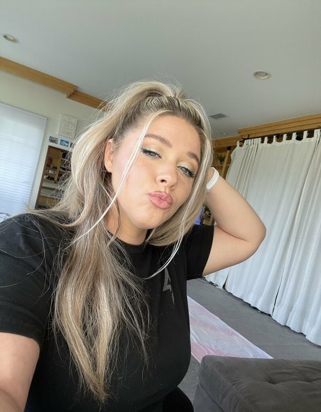 若い熟女OnlyFans HD 写真