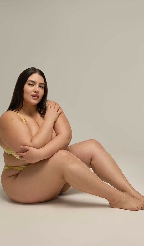 巨乳のマンコOnlyFans 美しい 写真