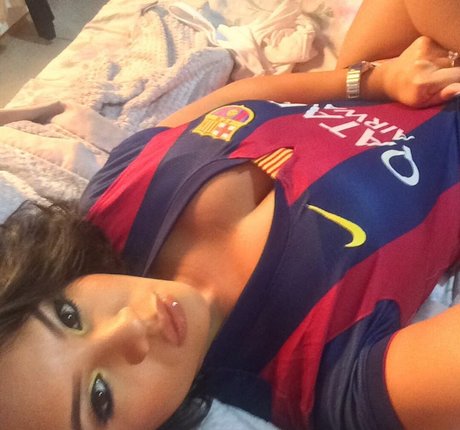 Toni Salina Chee Young アート女優 ギャラリー