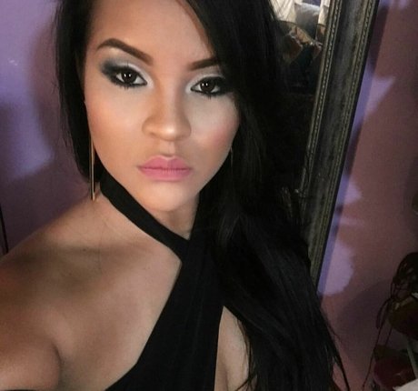 Toni Salina Chee Young 無料スター 写真