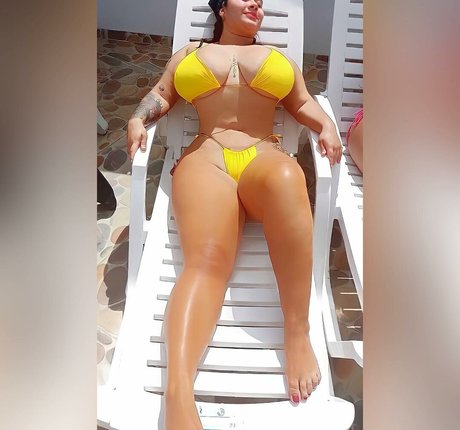 曲線美の熟女OnlyFans パーフェクト 写真