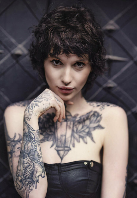 かわいい巨乳OnlyFans セクシーヌード ギャラリー