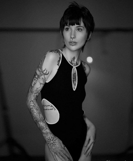 chantaise ポルノモデル 写真