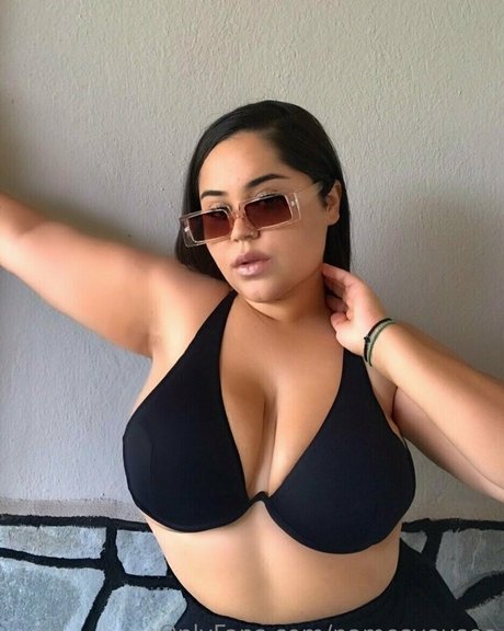 namesyousee ポルノスター 写真