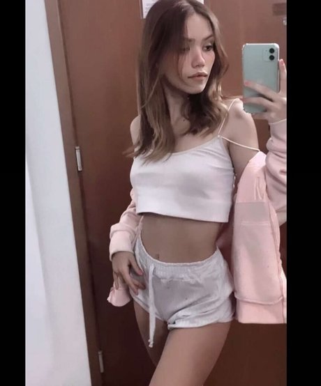 BiBlanc69 ポルノモデル 画像