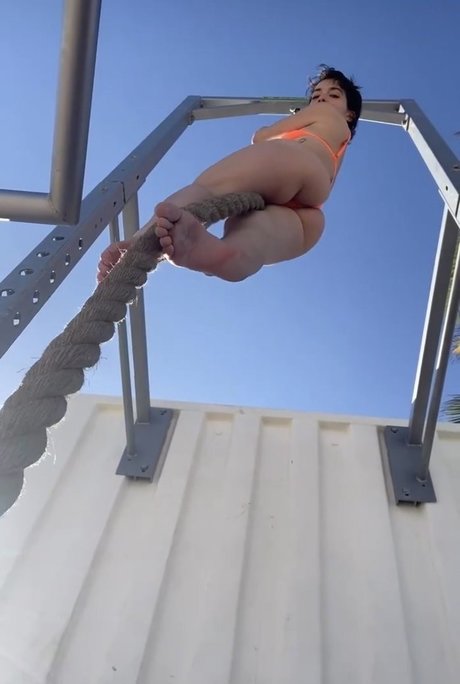 毛深い妊婦OnlyFans エロチック 画像