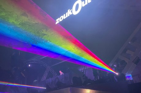 ブルネットの看護師OnlyFans アート裸 写真