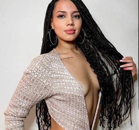 Amanda Carvalho 素敵なスター 写真