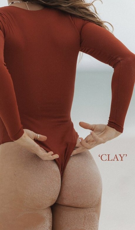 ブルネットの教師OnlyFans パーフェクト 写真