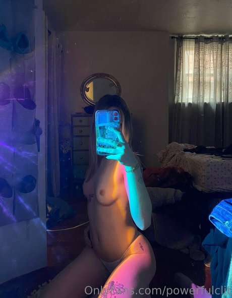 powerfulclit セックスポルノスター 写真