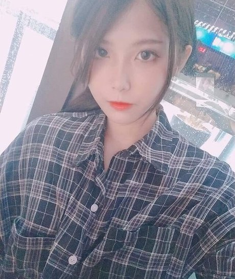 yunalu5211 完璧なモデル 画像