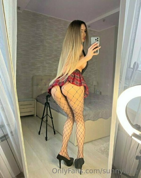 ブルネットオンリーファン アートポルノ 画像