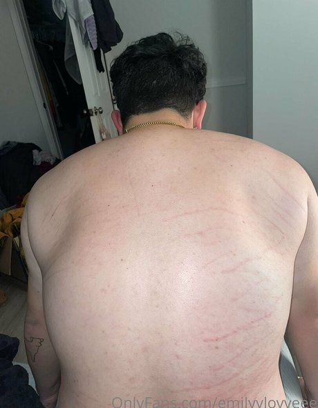 emilyylovveee スター ヌード 画像