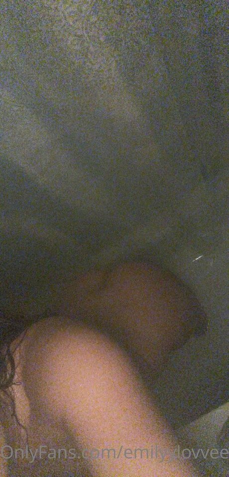 emilyylovveee アートモデル 画像