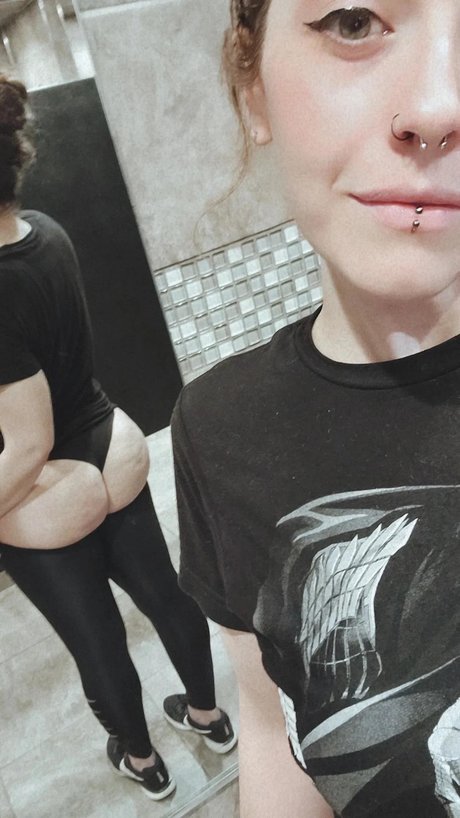 planetfitbritt スター 裸 写真