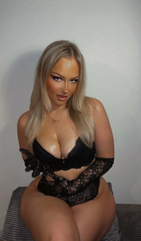 Laceyspanks セクシーなスター 写真