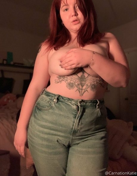 carnationkatie トップ女優 写真