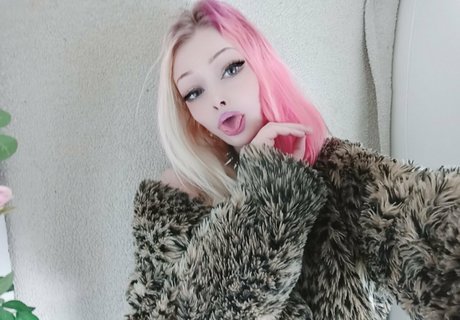 qweenaudrey 女優 写真