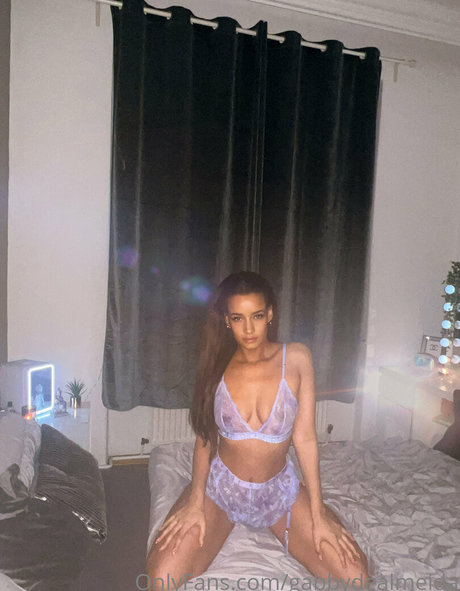 gabbydealmeida ポルノスター ホット 画像