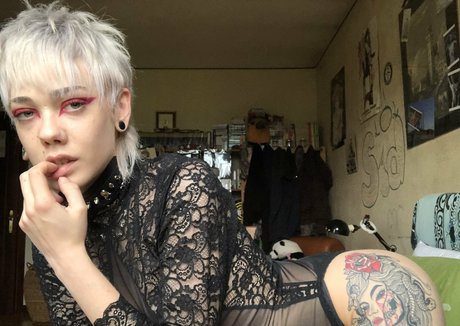 guapafree アダルトモデル 画像