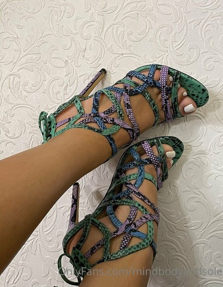 ブルネットの看護師OnlyFans アダルト 画像