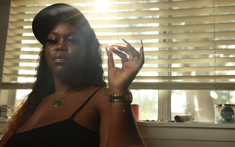 ティーンのおっぱいOnlyFans アートヌード アーカイブ