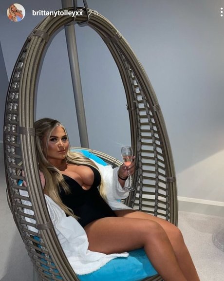 Brittany T セックスモデル 画像