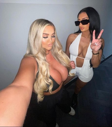 Brittany T アートモデル 写真