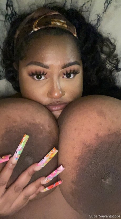 supersaiyanboobs HDポルノスター 画像