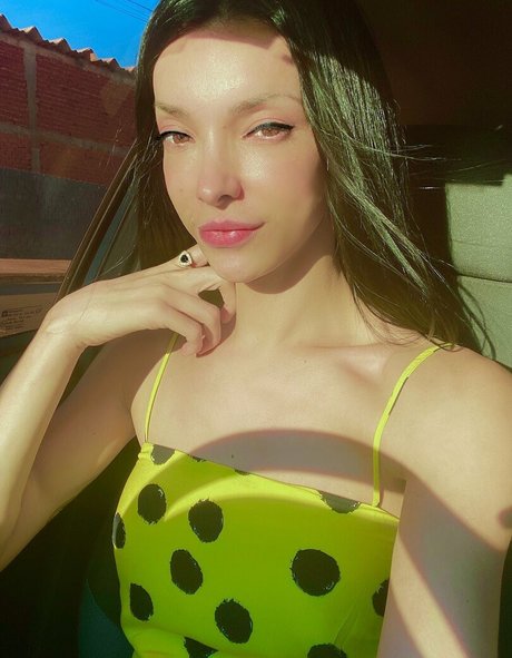 細身の巨乳OnlyFans 無料xxx 写真