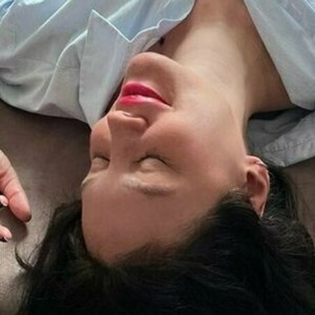 射精 顔射 OnlyFans ポルノ 写真