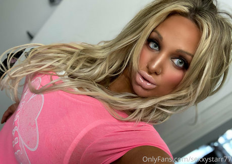 sexxystarr77 ホットモデル 写真