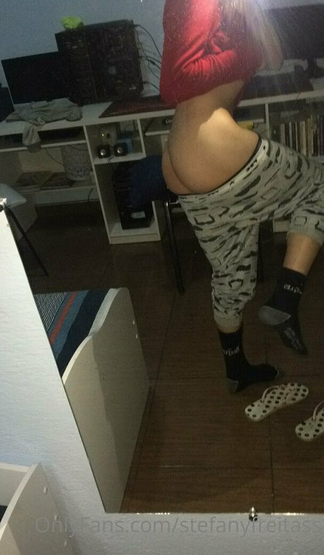 stefanyfreitass エロティックなスター 写真