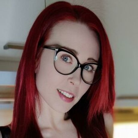 Sickle Six A M_ セクシー女優 写真