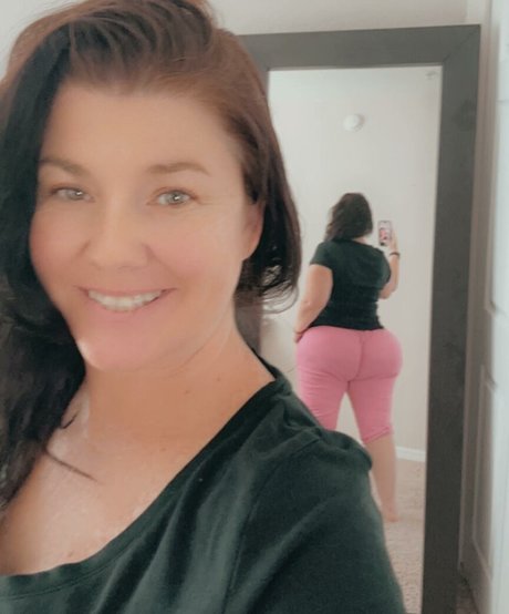 プリンセスアジアンOnlyFans 無料セクシー 写真