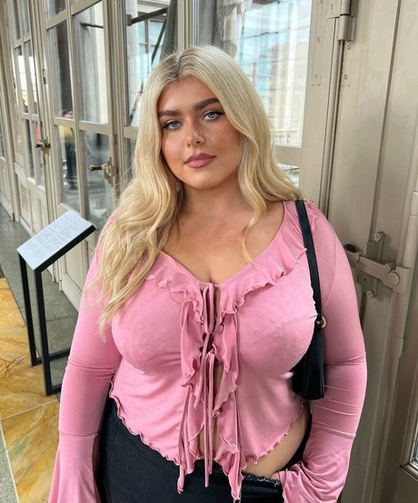 母娘オンリーファン セクシー アーカイブ