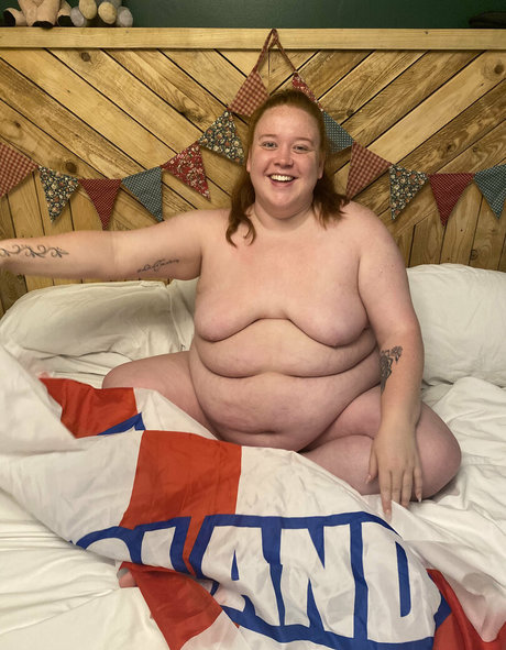 chubbycupcake ポルノスター 可愛い 写真