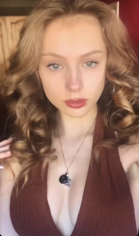 ブラック・ポーグ・オンリーファンズ 可愛い 画像