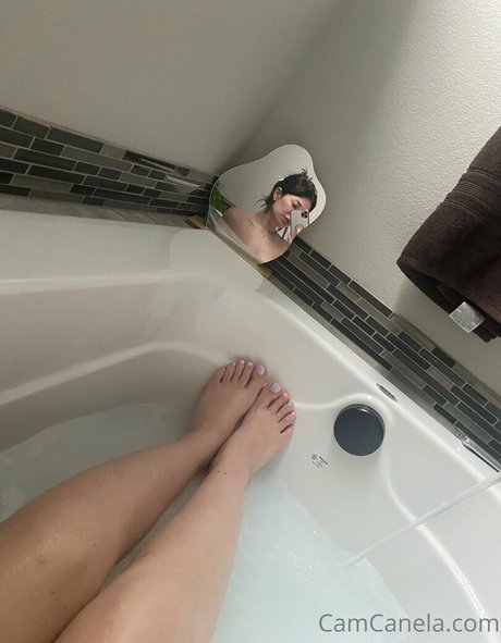 曲線美の赤毛OnlyFans ヌード 画像