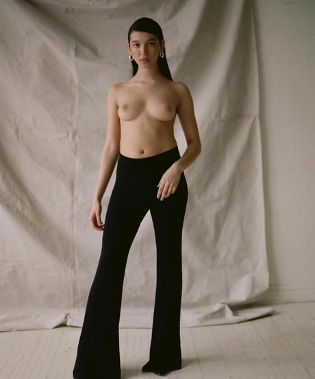 Frankie Cavalcanti ポルノスター パーフェクト 写真